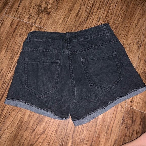 Forever 21 Womens Jean shorts - Picture 4 of 4